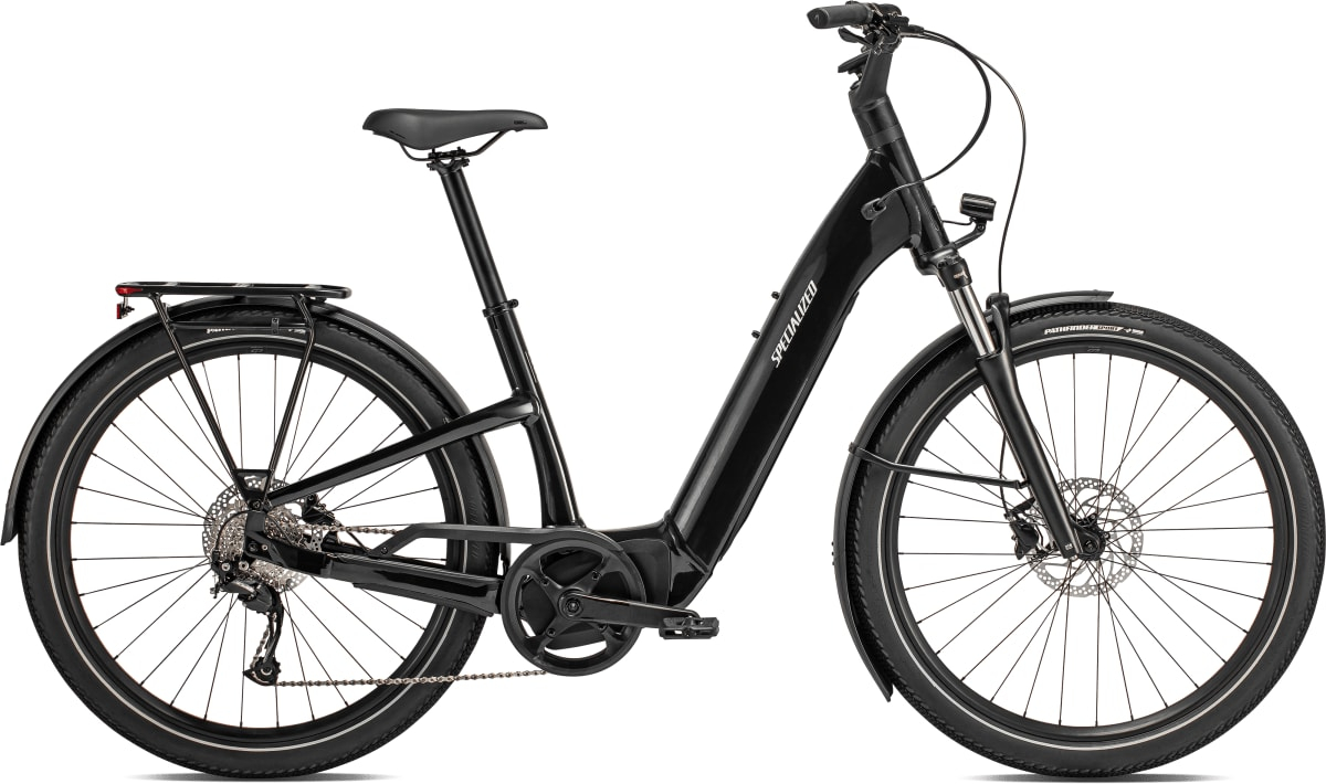 Specialized 2022  Turbo Como 3.0 Hybrid Electric Bike M Cast Black / Silver Reflective