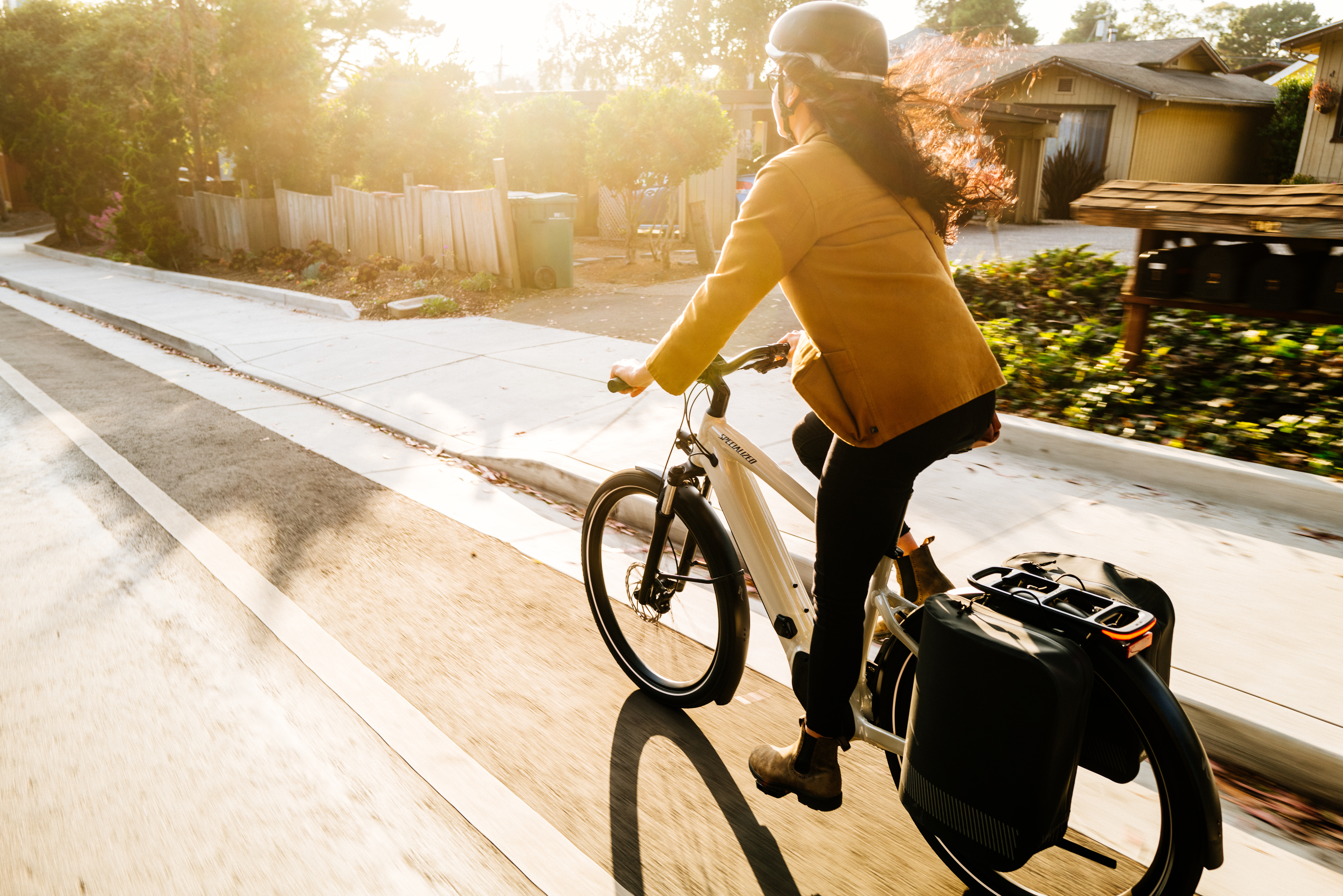 Best Gear and Accessories for Electric Bike Riders